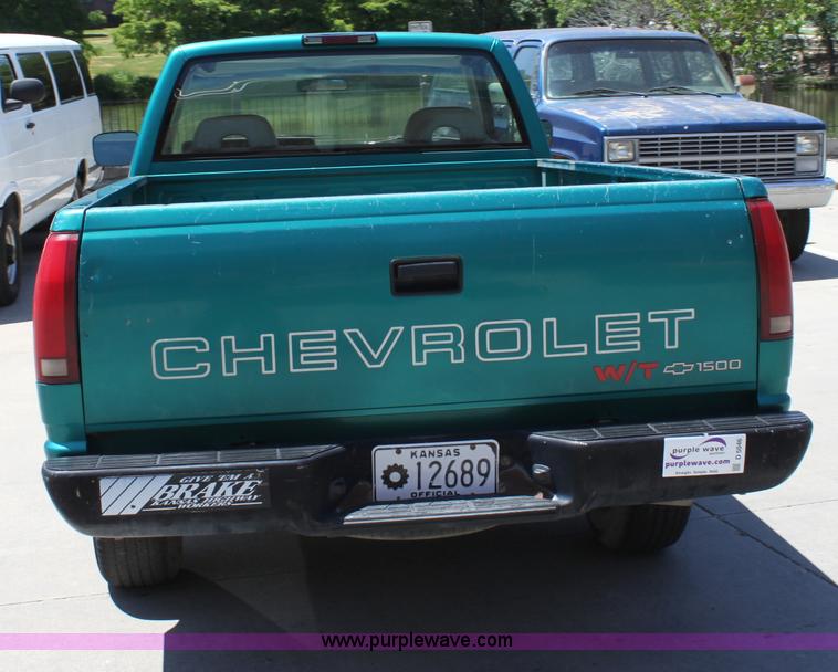 image for item D5046 1994 Chevrolet 1500 pickup truck