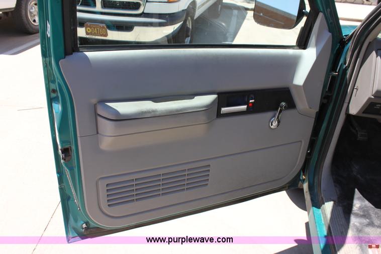 image for item D5046 1994 Chevrolet 1500 pickup truck