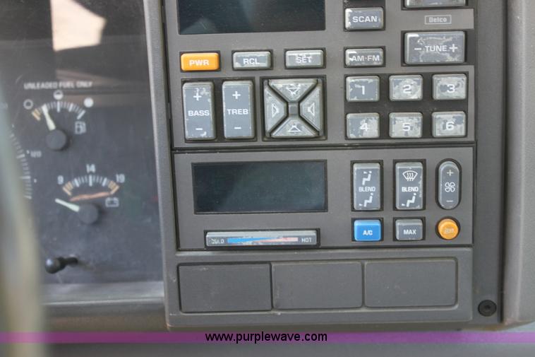 image for item D5046 1994 Chevrolet 1500 pickup truck