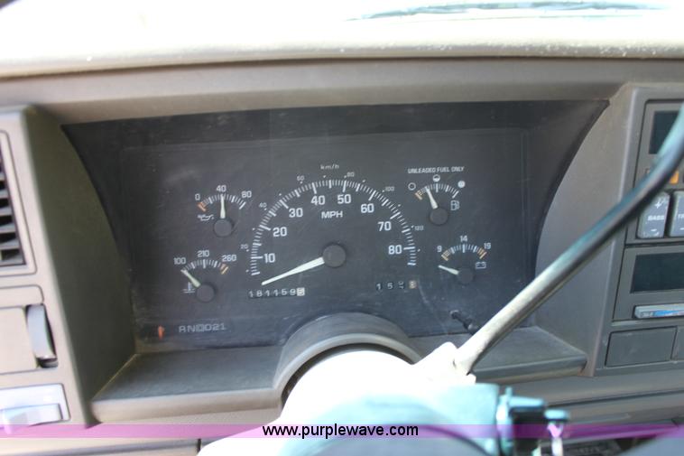 image for item D5046 1994 Chevrolet 1500 pickup truck