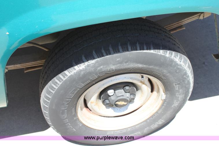 image for item D5046 1994 Chevrolet 1500 pickup truck