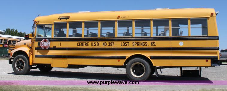 image for item D5048 1995 International 3800 Thomas Built school bus
