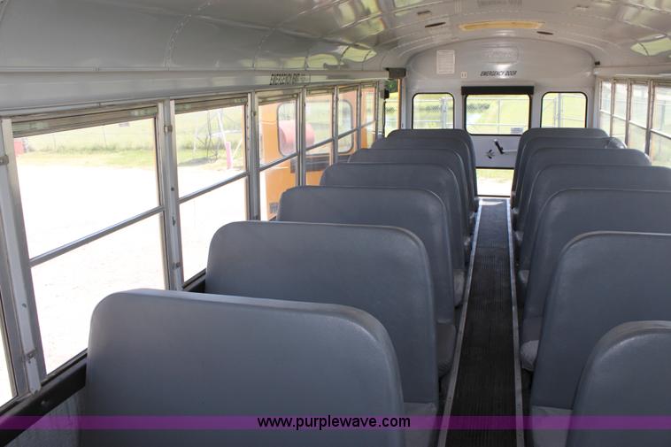 image for item D5048 1995 International 3800 Thomas Built school bus