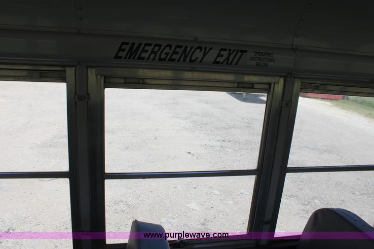 image for item D5048 1995 International 3800 Thomas Built school bus