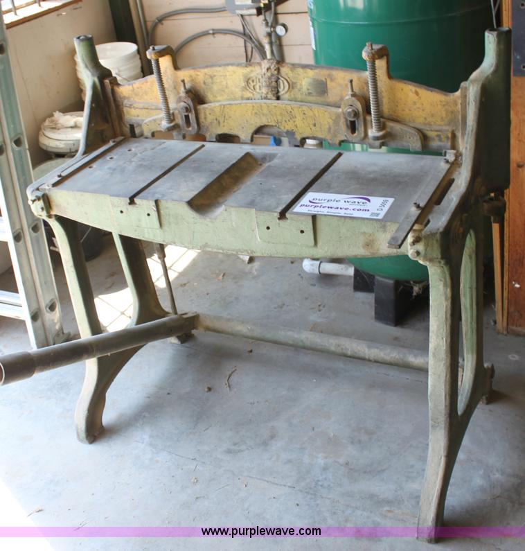 image for item D5059 Peck stove and Wilcox 18 gauge metal shear