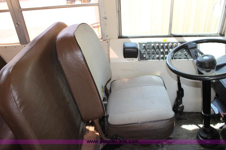 image for item D5063 1992 Blue Bird TC2000 school bus