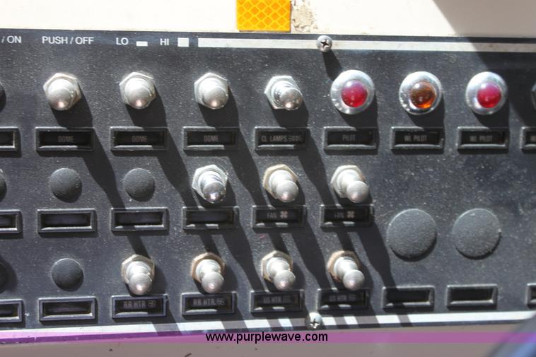 image for item D5063 1992 Blue Bird TC2000 school bus