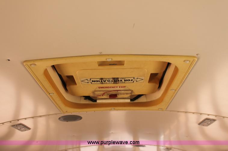 image for item D5063 1992 Blue Bird TC2000 school bus