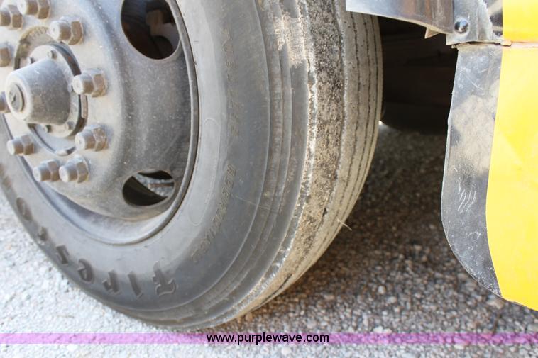 image for item D5063 1992 Blue Bird TC2000 school bus