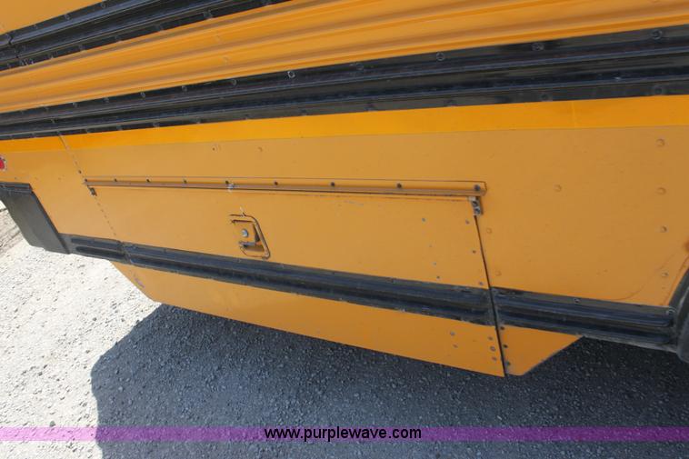 image for item D5063 1992 Blue Bird TC2000 school bus