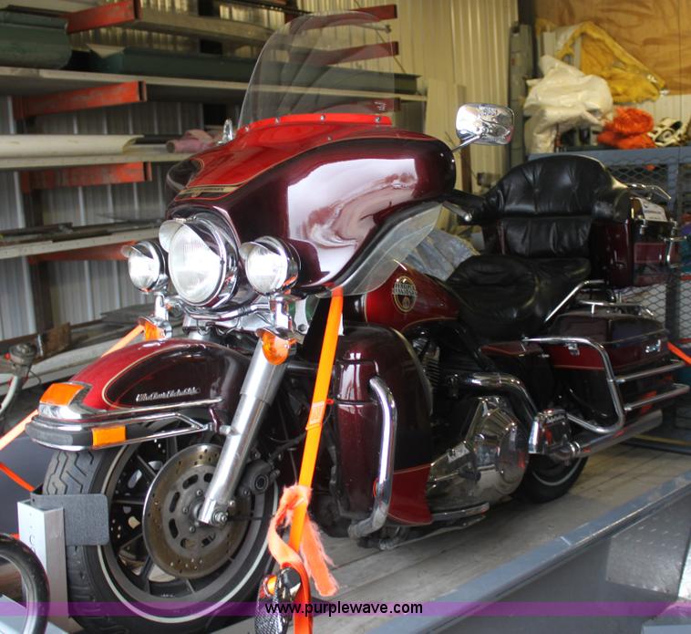 image for item D7532 1990 Harley Electra Glide Ultra Classic motorcycle