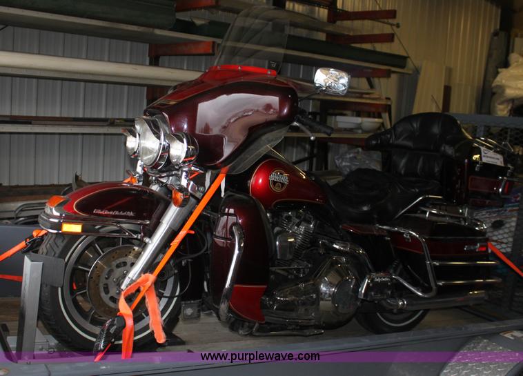 image for item D7532 1990 Harley Electra Glide Ultra Classic motorcycle