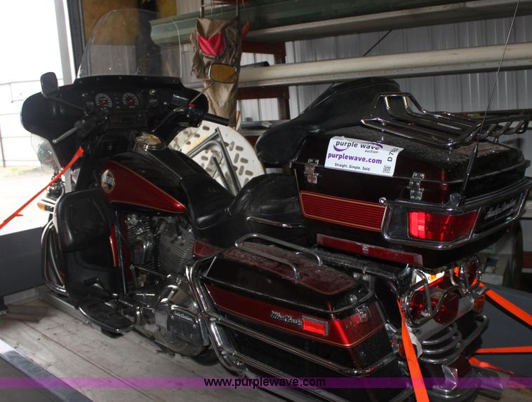 image for item D7532 1990 Harley Electra Glide Ultra Classic motorcycle