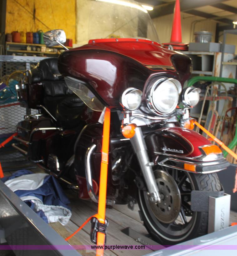 image for item D7532 1990 Harley Electra Glide Ultra Classic motorcycle