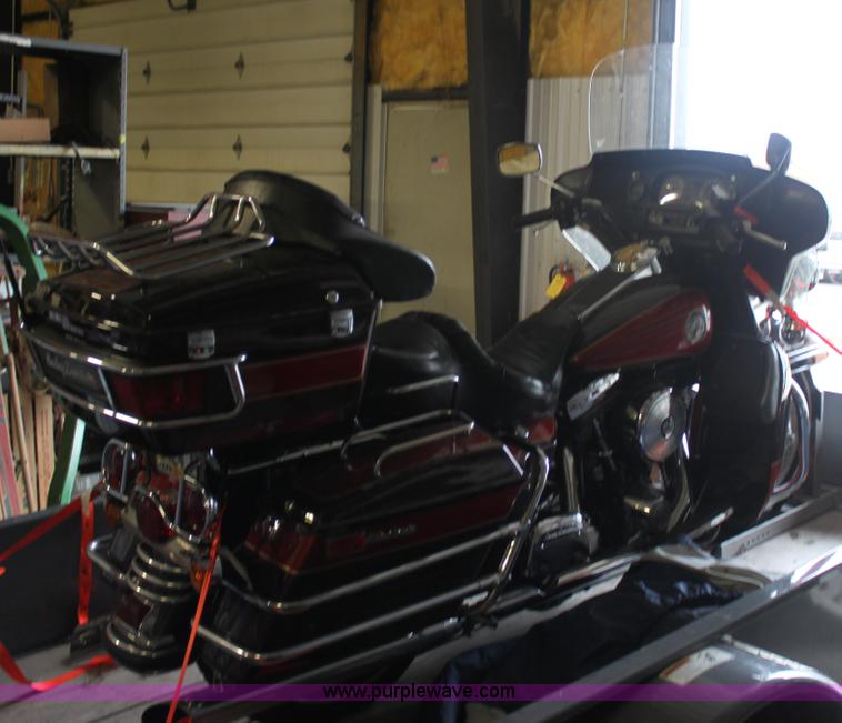 image for item D7532 1990 Harley Electra Glide Ultra Classic motorcycle
