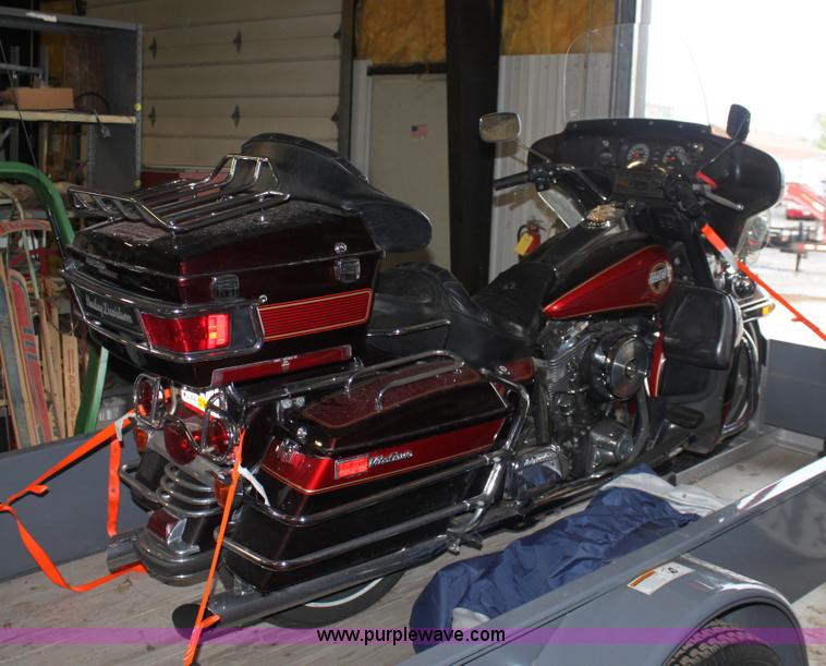 image for item D7532 1990 Harley Electra Glide Ultra Classic motorcycle