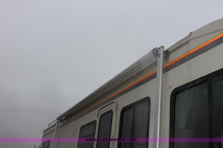 image for item D7535 1992 Fleetwood Bounder RV camper