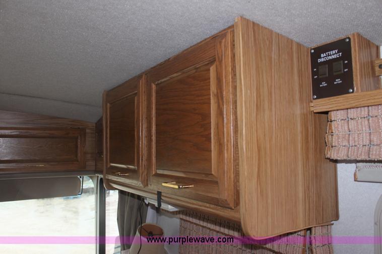 image for item D7535 1992 Fleetwood Bounder RV camper