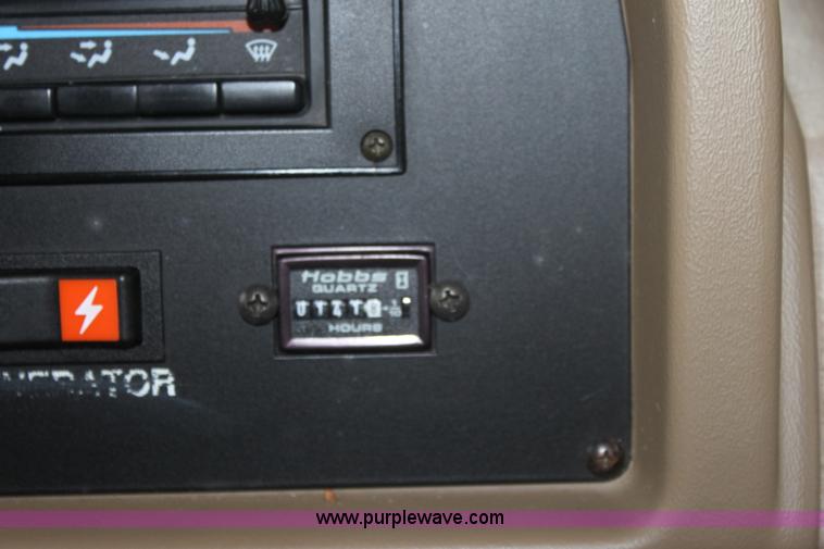 image for item D7535 1992 Fleetwood Bounder RV camper