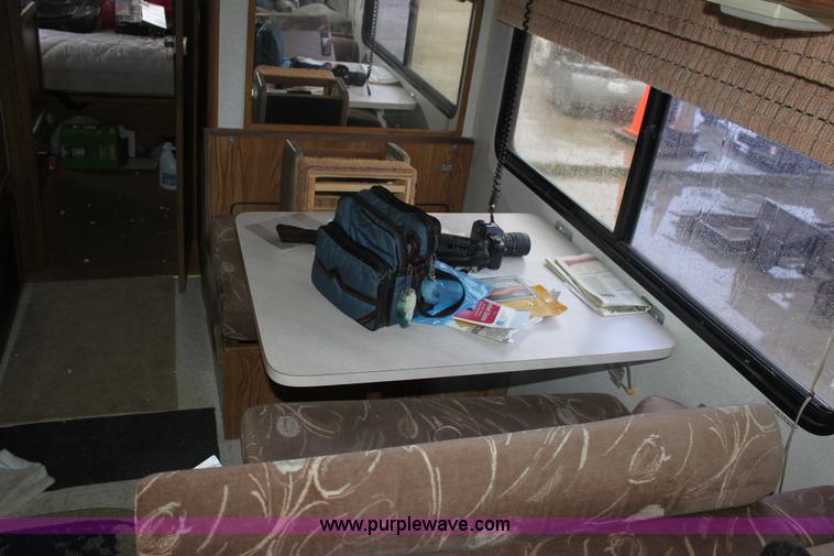 image for item D7535 1992 Fleetwood Bounder RV camper