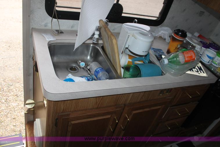 image for item D7535 1992 Fleetwood Bounder RV camper