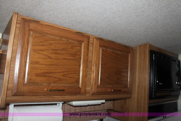 image for item D7535 1992 Fleetwood Bounder RV camper
