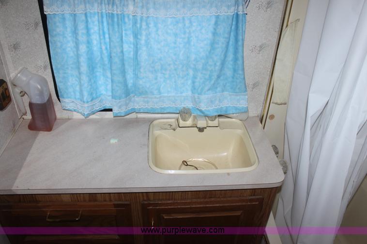 image for item D7535 1992 Fleetwood Bounder RV camper