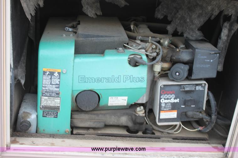 image for item D7535 1992 Fleetwood Bounder RV camper