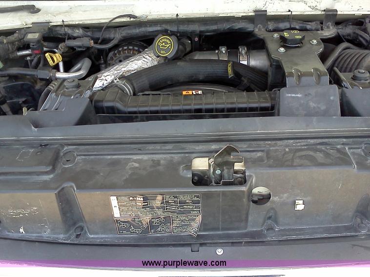 image for item D7802 2006 Ford E-450 Super Duty transit bus