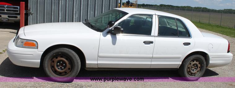 image for item D7810 2007 Ford Crown Victoria Police Interceptor