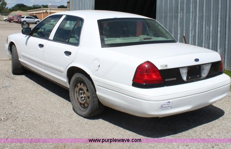 image for item D7810 2007 Ford Crown Victoria Police Interceptor