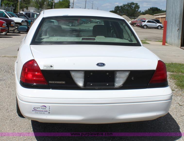 image for item D7810 2007 Ford Crown Victoria Police Interceptor