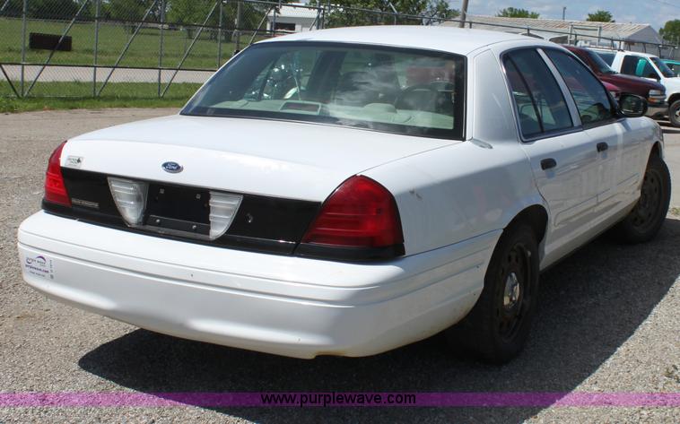 image for item D7810 2007 Ford Crown Victoria Police Interceptor
