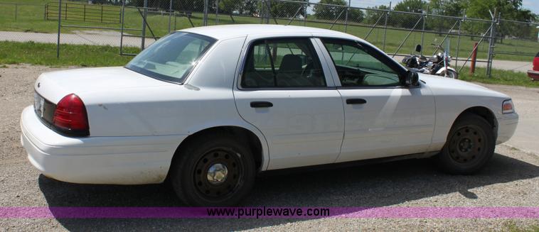 image for item D7810 2007 Ford Crown Victoria Police Interceptor