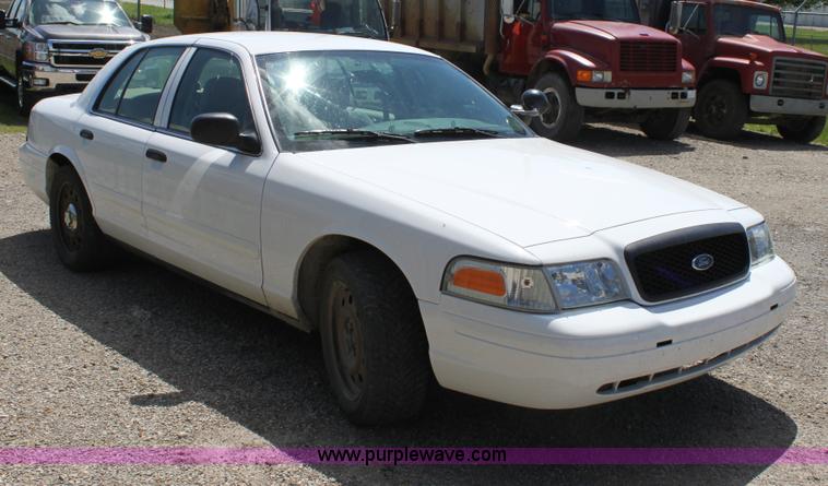 image for item D7810 2007 Ford Crown Victoria Police Interceptor