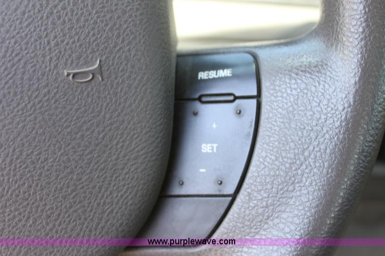 image for item D7810 2007 Ford Crown Victoria Police Interceptor