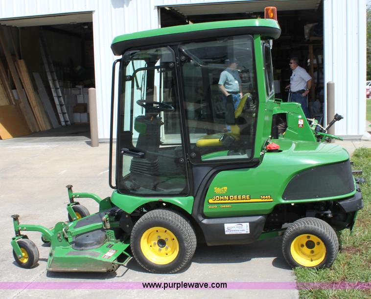 image for item D7967 John Deere 1445 mower