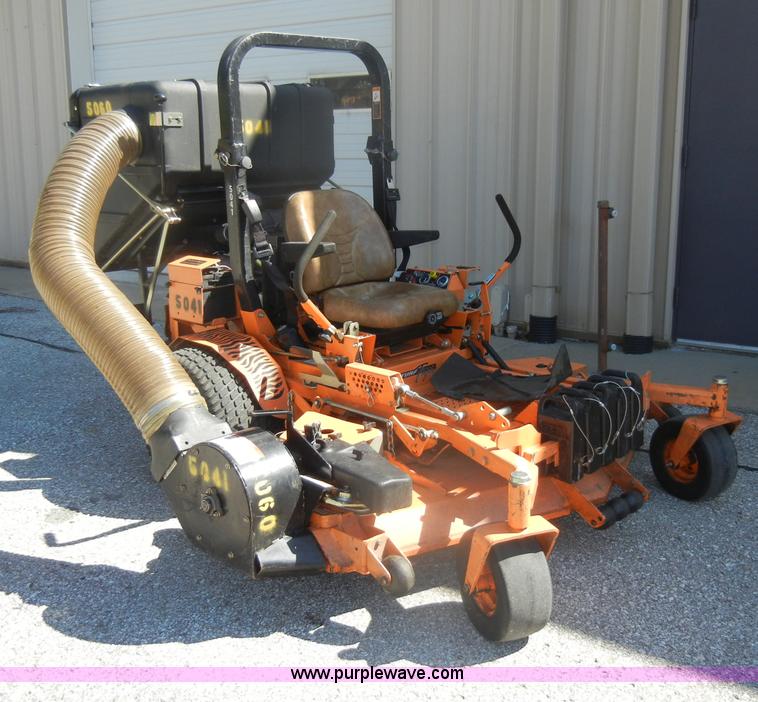 image for item K9215 2007 Scag Turf Tiger ZTR mower