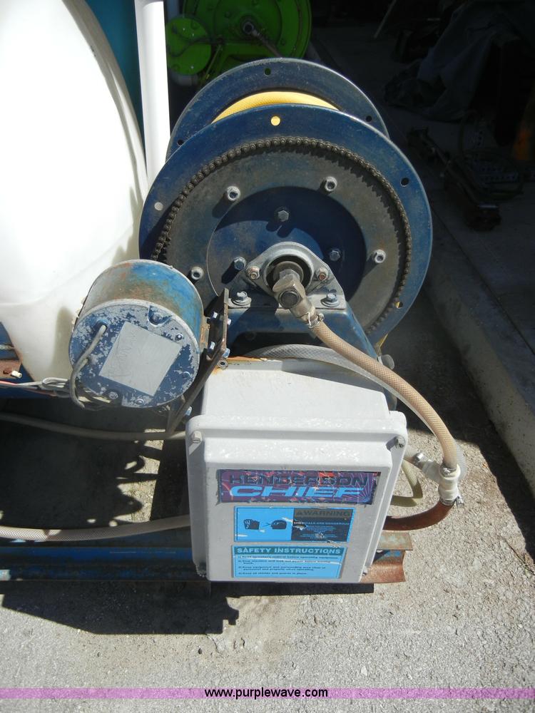 image for item K9216 200 gallon chemical spray tank on skid
