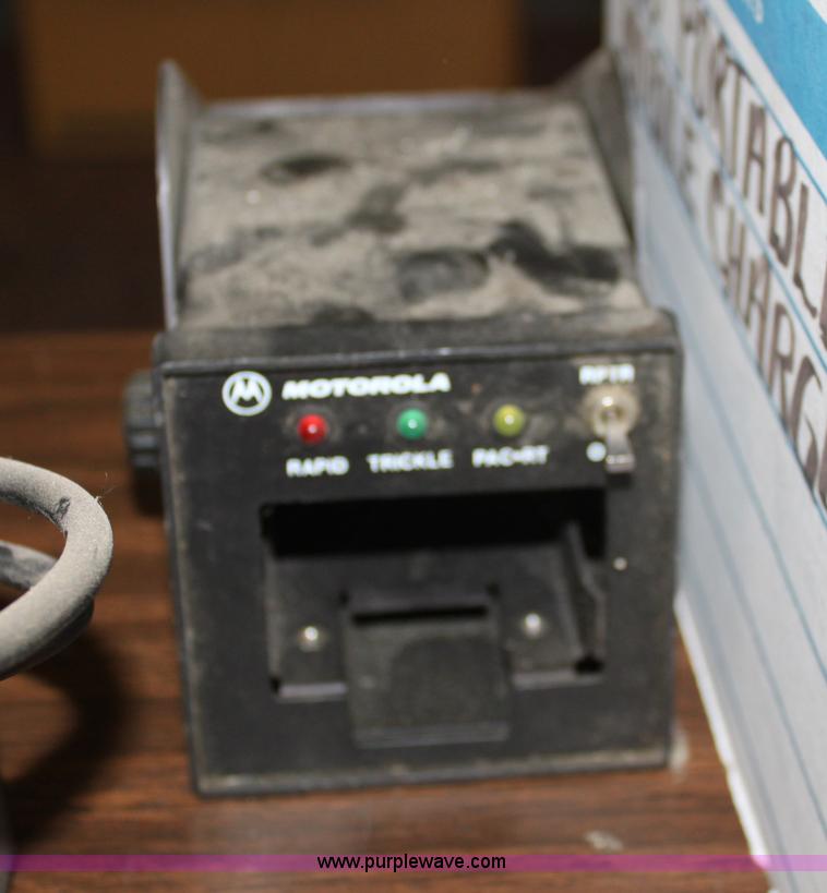 image for item L9725 (16) Motorola HT1250 2-way radios