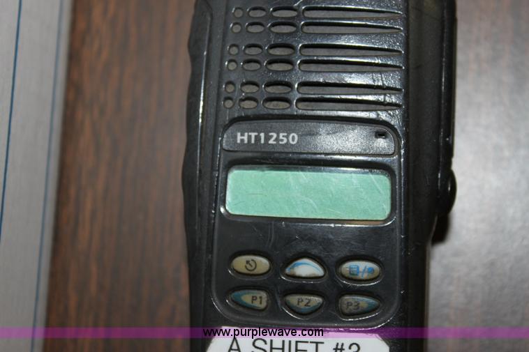 image for item L9725 (16) Motorola HT1250 2-way radios