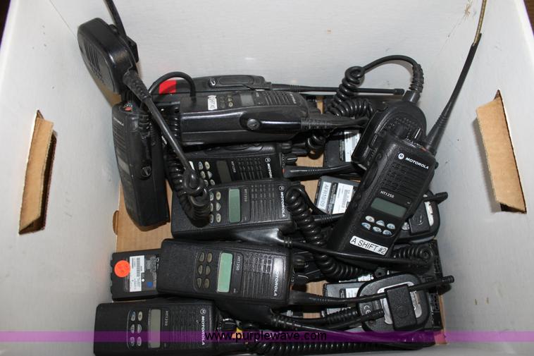 image for item L9725 (16) Motorola HT1250 2-way radios