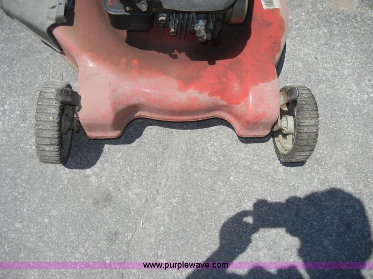 image for item M9522 MTD 22" push mower