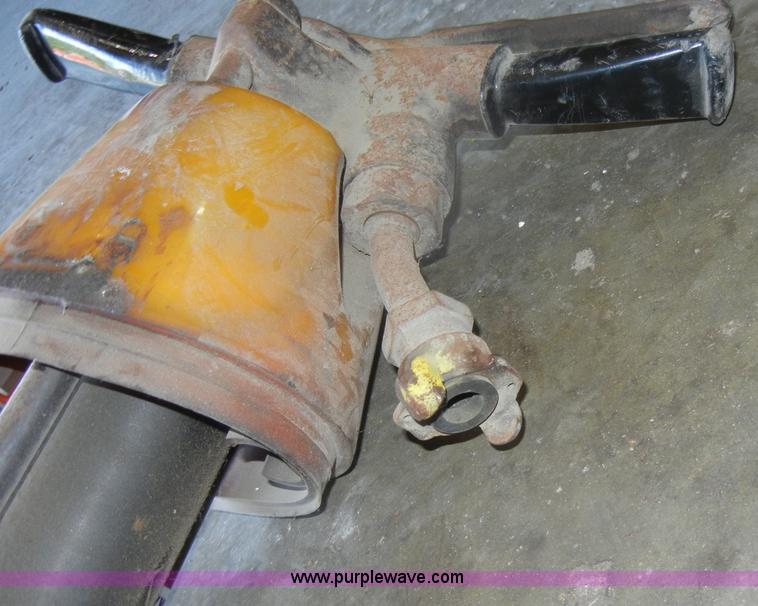 image for item M9524 Pneumatic jack hammer