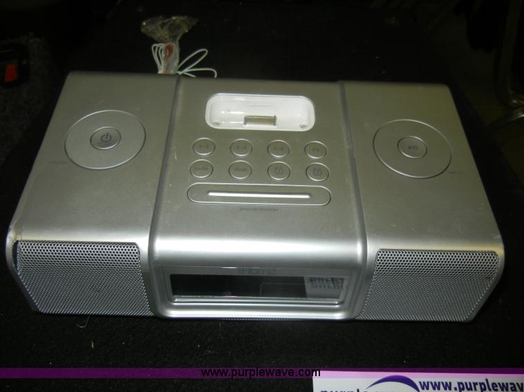 image for item M9527 Assorted equipment