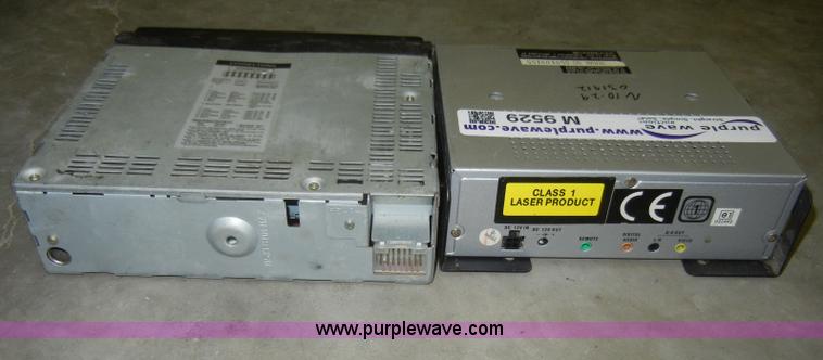 image for item M9529 Assorted electronics