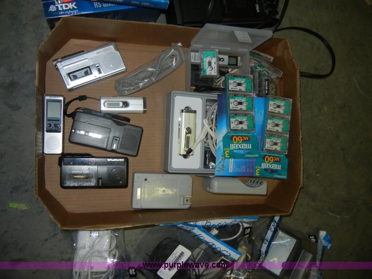 image for item M9533 Assorted items