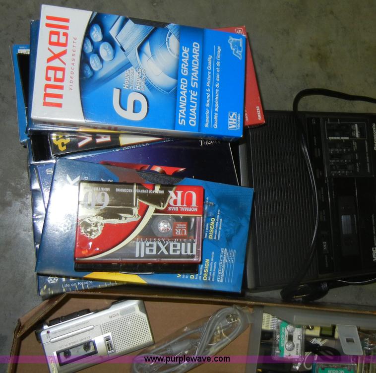 image for item M9533 Assorted items