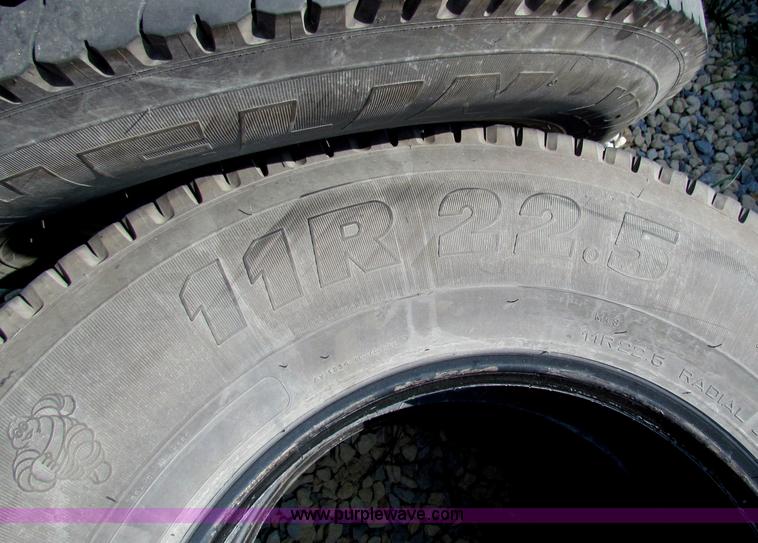 image for item N9062 (4) drive tires