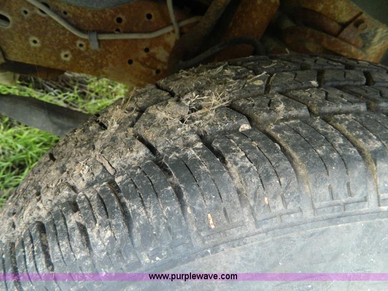 image for item T9771 1988 Ford F150 XLT Lariat pickup truck